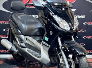 YAMAHA X-MAX 250