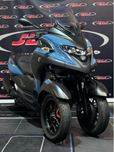 YAMAHA TRICITY 300