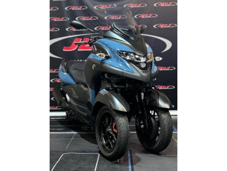 YAMAHA TRICITY 300