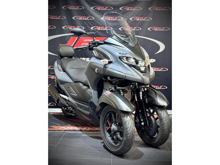 YAMAHA TRICITY 300