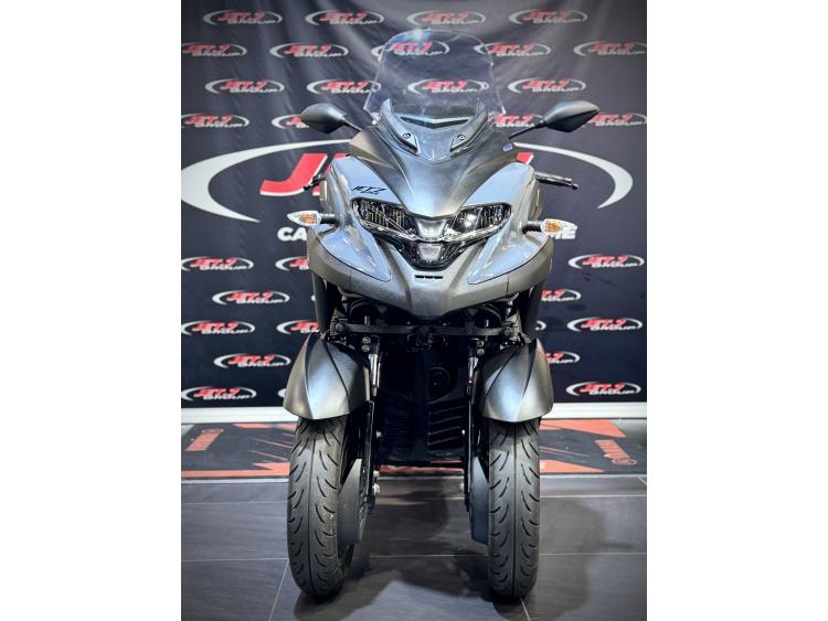 YAMAHA TRICITY 300