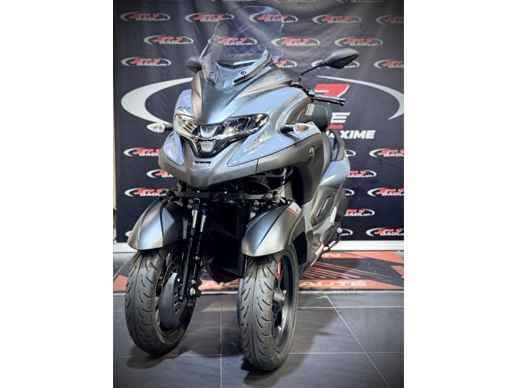 YAMAHA TRICITY 300
