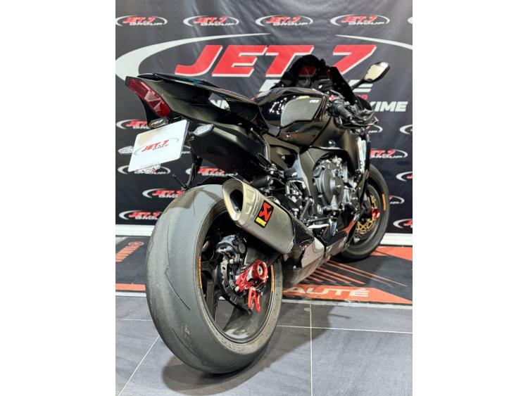 YAMAHA YZF 1000 R1