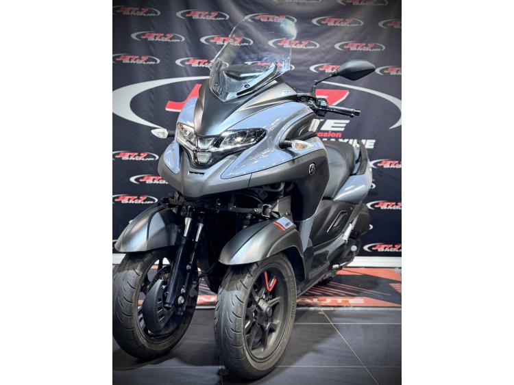 YAMAHA TRICITY 300