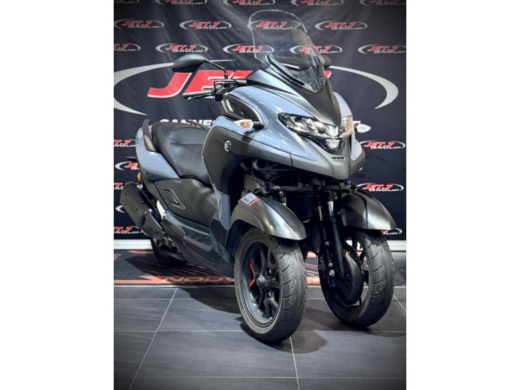 YAMAHA TRICITY 300