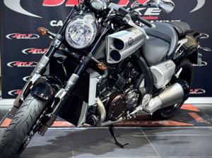 YAMAHA V-MAX 1700