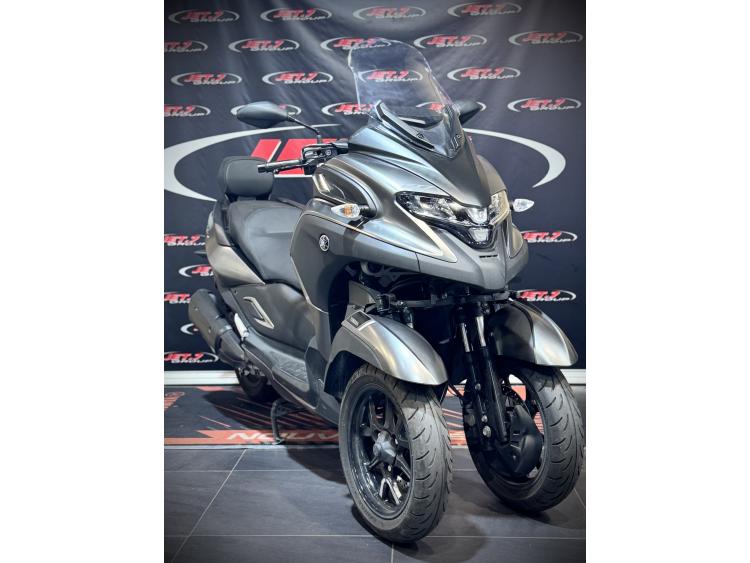 YAMAHA TRICITY 300