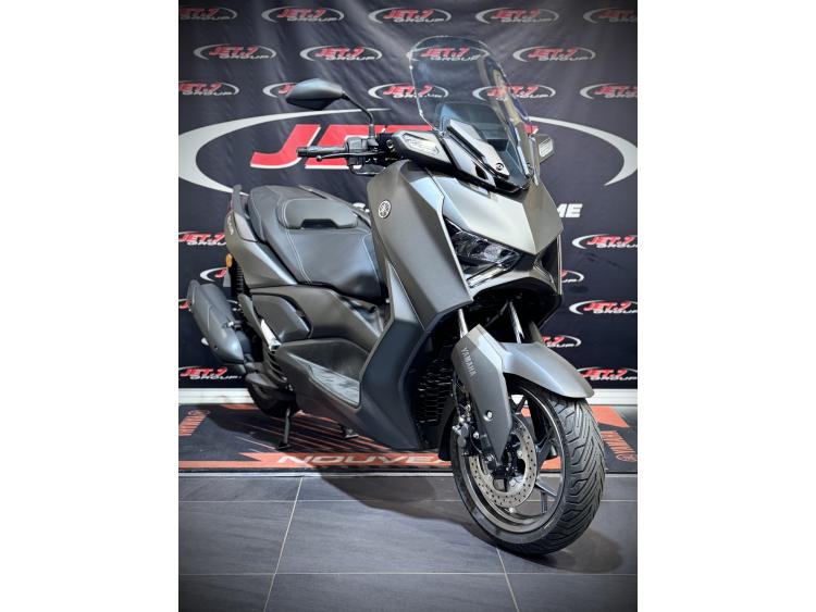 YAMAHA XMAX 125
